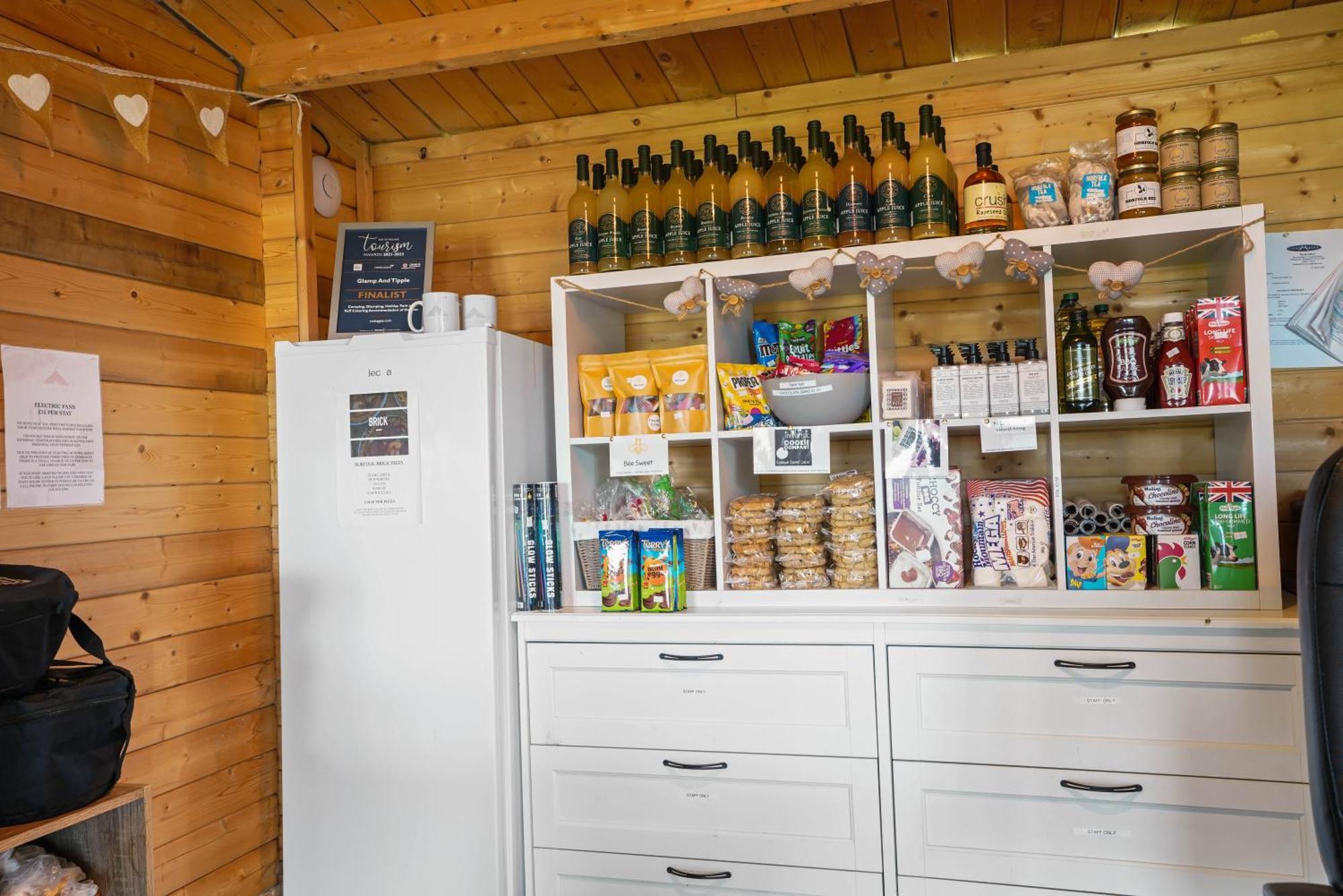 Glamp And Tipple Ltd Hotel Great Ellingham Luaran gambar
